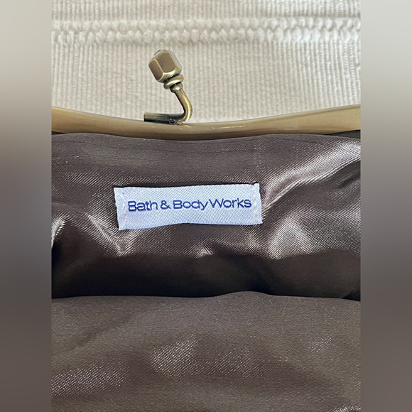 Bath & Body Works Vintage Clutch NWT - Picture 5 of 6